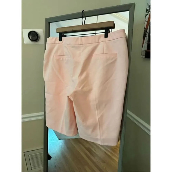 Investments Elastic Waist Bermuda Shorts Size 16 - Picture 2 of 3